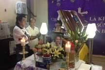 Ghen tuông đồng tính, con trai “Áo vũ cơ hàn”  bị  người tình đâm chết