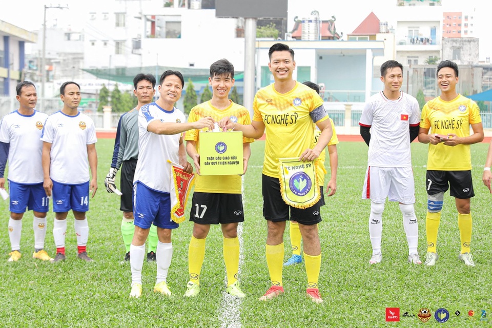 FC Nghệ Sỹ hào hứng ra quân đầu năm - 3 FC Nghệ Sỹ hào hứng ra quân đầu năm - 3