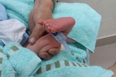 Ly kỳ những câu chuyện trao nhầm con khiến dư luận xôn xao