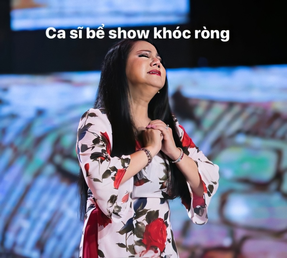 Ca sĩ Ngọc Ánh và Xuân Hương “ship hàng” bằng… gậy để tránh dịch - 5 Ca sĩ Ngọc Ánh và Xuân Hương “ship hàng” bằng… gậy để tránh dịch - 5