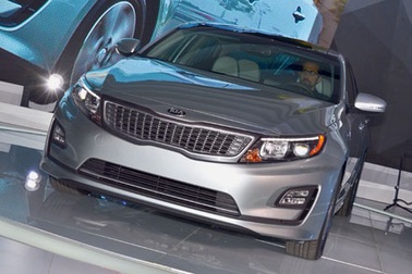 KIA Optima Hybrid 2014 xuất hiện tại Mỹ