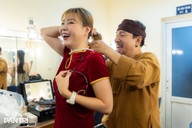 NSƯT Quang Thắng chăm sóc Thanh Hương, khán giả khóc khi xem "Bỉ vỏ"