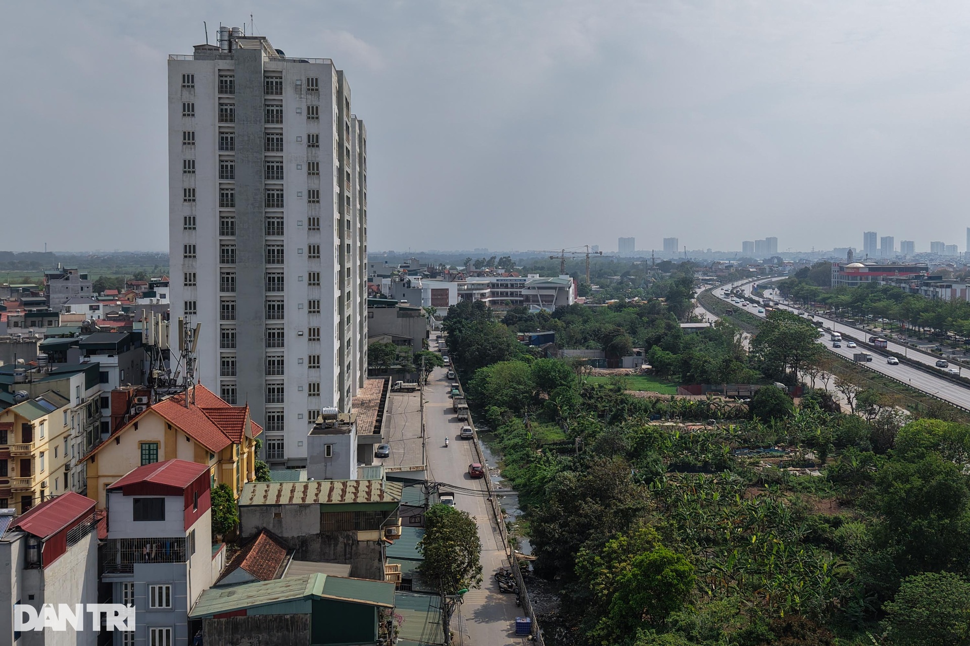 Cảnh hoang tàn, lãng phí ở hàng loạt khu tái định cư bị bỏ hoang tại Hà Nội - 2 Cảnh hoang tàn, lãng phí ở hàng loạt khu tái định cư bị bỏ hoang tại Hà Nội - 2