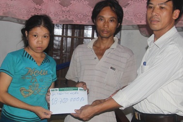 Hơn 18 triệu đồng đến với chị Trần Thị Huyền 