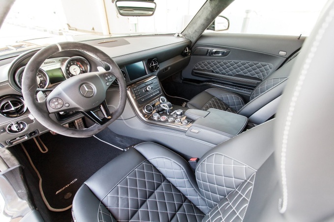 Xe cũ hàng hiếm của Mercedes-Benz rao giá gần 10 tỷ - Ảnh 8. Xe cũ hàng hiếm của Mercedes-Benz rao giá gần 10 tỷ - Ảnh 8.