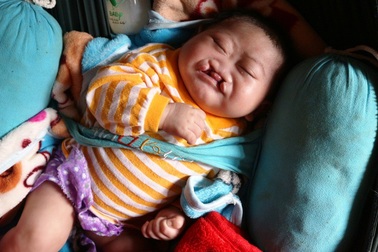 Nỗi thống khổ của gia đình bị "trời đày"