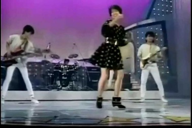 Nữ diễn viên “Cố lên Chiaki” thời trẻ còn là một ca sĩ