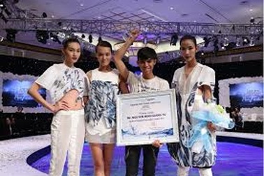 Giang Tú trở thành chủ nhân tấm vé đến London Fashion Week 2014