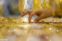 Giá vàng biến động dữ dội, thay đổi bất ngờ