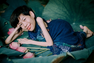 Chàng sinh viên đam mê "ghi" lại nụ cười của người khuyết tật