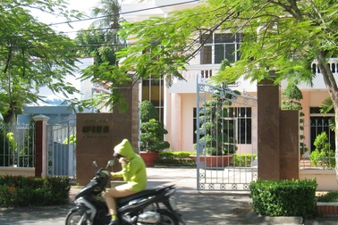 Thành ủy Bạc Liêu không chỉ hết tiền mà còn... nợ nần chồng chất