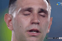 Thủ môn Emiliano Martinez bật khóc trong trận giao hữu của Argentina