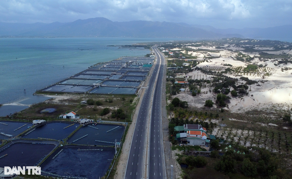 Một dự án ở khu kinh tế Vân Phong dự kiến sẽ có hơn 50ha lấn biển - 1 Một dự án ở khu kinh tế Vân Phong dự kiến sẽ có hơn 50ha lấn biển - 1