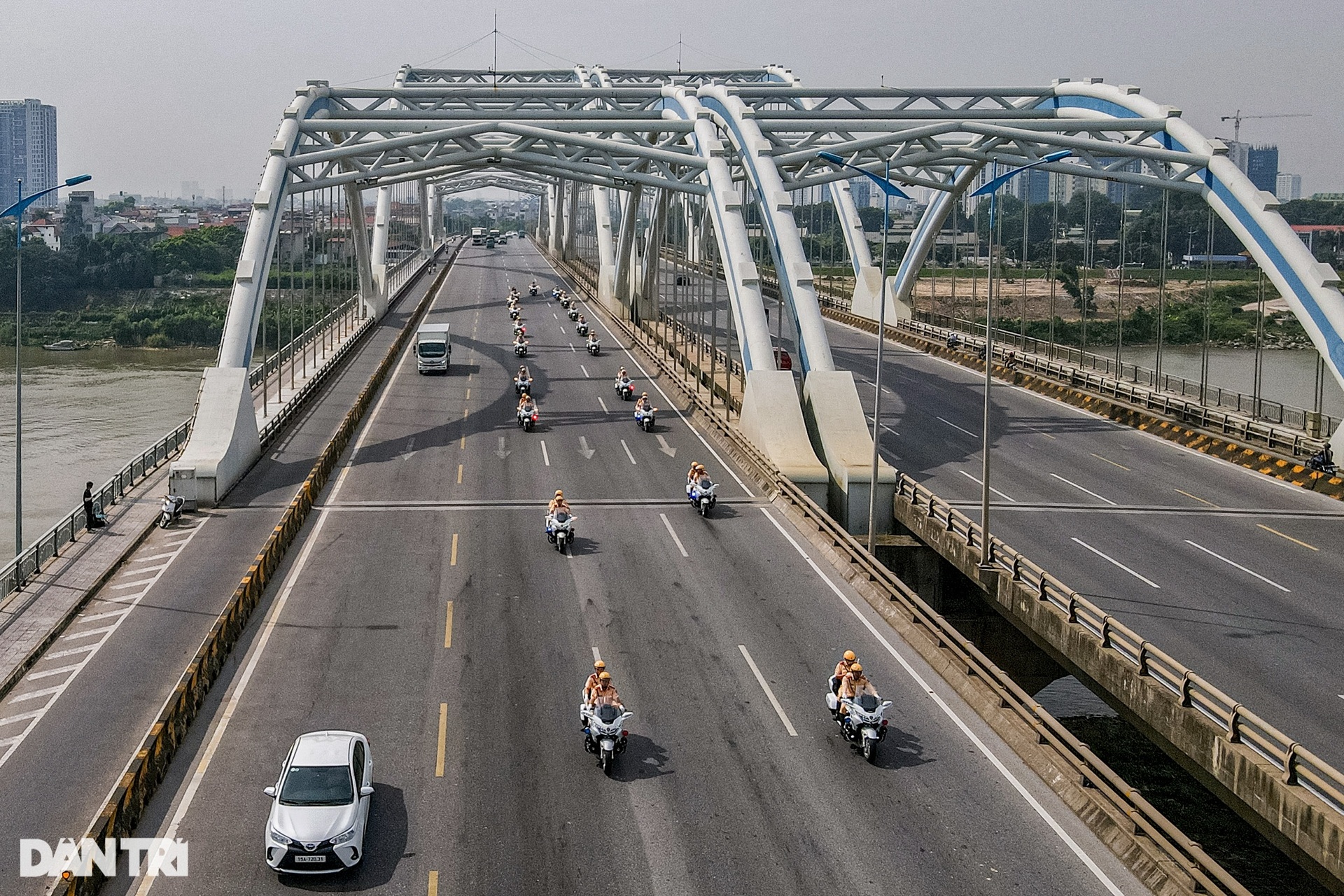 Ngắm dàn 30 mô tô khủng 1.800 phân khối của Cục CSGT diễu hành ở Hà Nội - 12 Ngắm dàn 30 mô tô khủng 1.800 phân khối của Cục CSGT diễu hành ở Hà Nội - 12