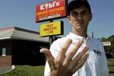 Mỹ: phát hiện ngón tay trong món sữa trứng 