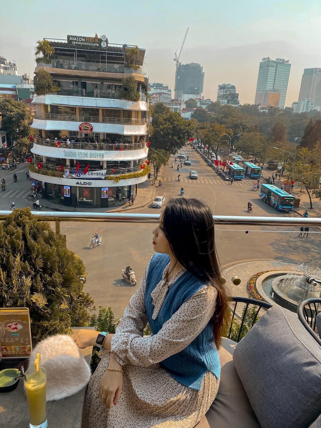Hà Nội: 5 quán xem pháo hoa view triệu đô tại quận Hoàn Kiếm - 1 Hà Nội: 5 quán xem pháo hoa view triệu đô tại quận Hoàn Kiếm - 1
