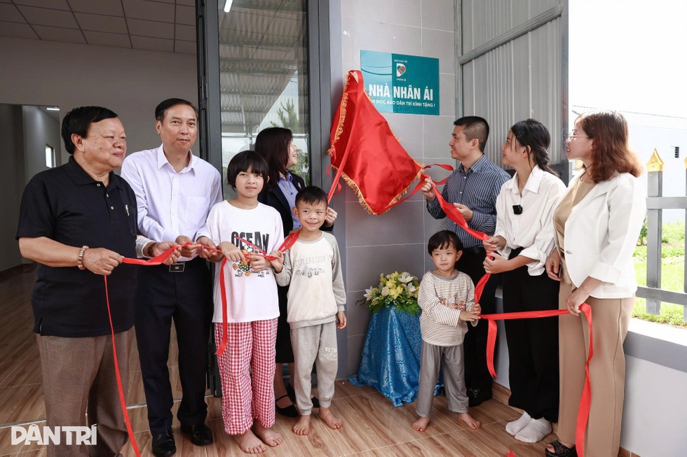 Báo Dân trí khánh thành nhà Nhân ái tặng 4 chị em bé gái ở Lâm Đồng - 2