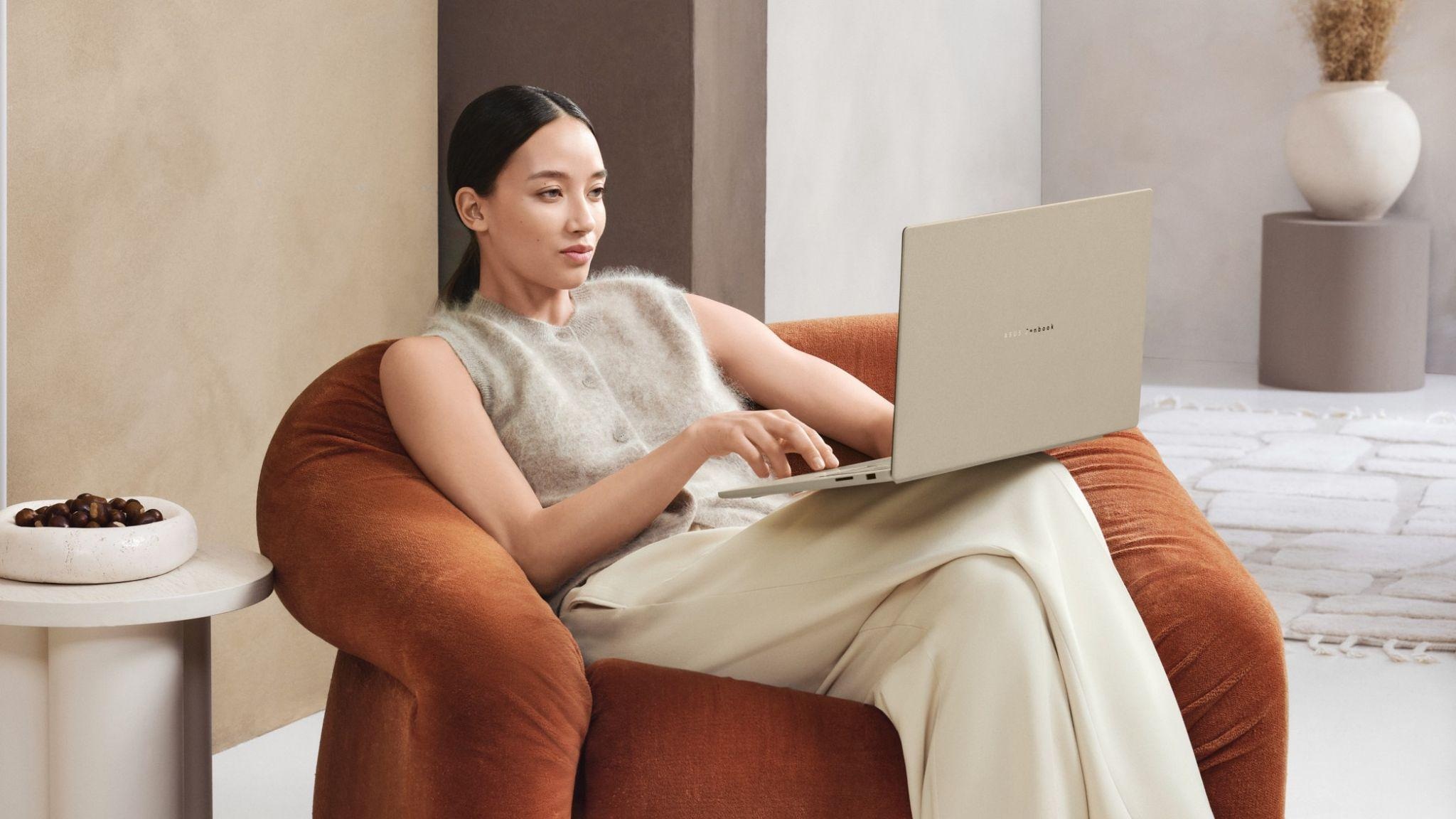 Thin 16-inch OLED laptop, only 1.2kg, scores thanks to its minimalist beauty - 4