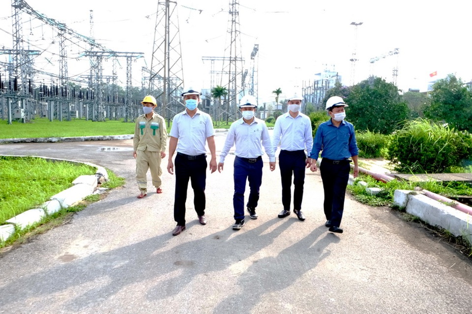 Đảm bảo vận hành an toàn lưới điện truyền tải phục vụ bầu cử - 3 Đảm bảo vận hành an toàn lưới điện truyền tải phục vụ bầu cử - 3