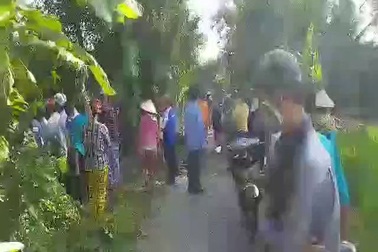 Phát hiện thi thể trôi sông.