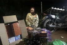 Liều mình chở pháo lậu qua biên giới chỉ vì một triệu đồng tiền công