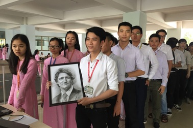 Sinh viên TP.HCM háo hức chờ đón Thủ tướng Canada