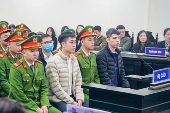 Ông chủ sản xuất sữa Hiup giả: "Con bị cáo uống sữa sáng, chiều"