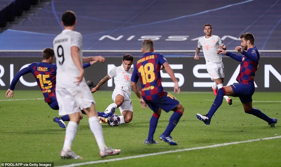 Messi chết lặng trong ngày Bayern Munich “hủy diệt” Barcelona - 16 Messi chết lặng trong ngày Bayern Munich “hủy diệt” Barcelona - 16