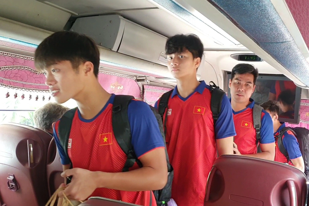 U22 Việt Nam lên đường về nước, kết thúc hành trình SEA Games 32 - 2 U22 Việt Nam lên đường về nước, kết thúc hành trình SEA Games 32 - 2