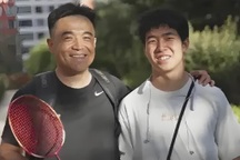 5 năm "lột xác" con trai nghiện game của ông bố công nhân