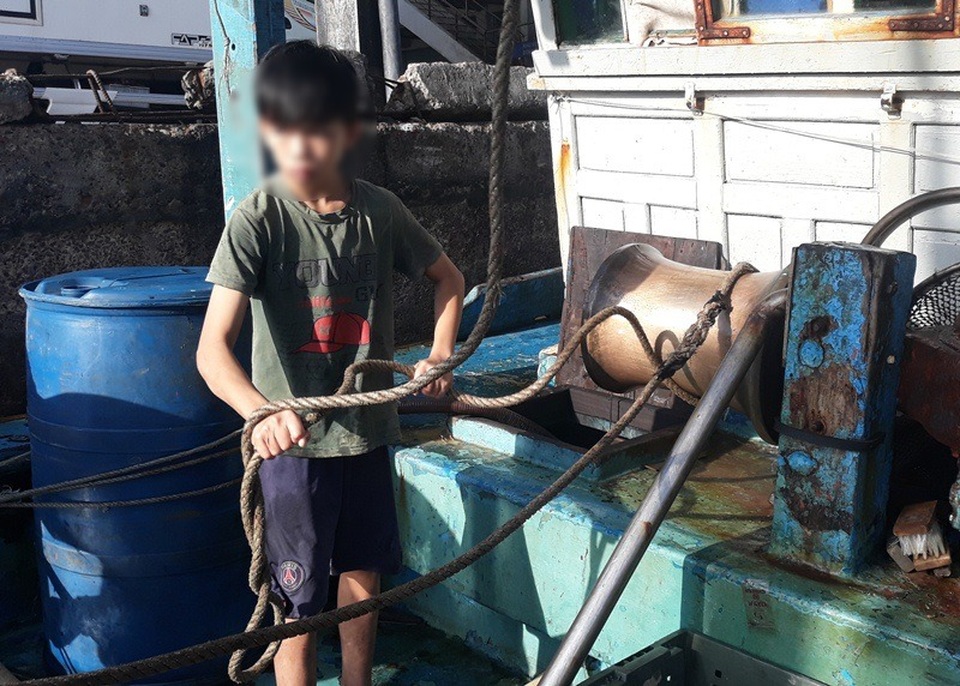 Bình Định: Ngư dân “đỏ mắt” tìm bạn thuyền vươn khơi - 5 Bình Định: Ngư dân “đỏ mắt” tìm bạn thuyền vươn khơi - 5