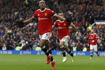 Man Utd "chào bán" bán Martial, Bailly với giá rẻ