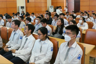 Cấp 2 trường Ams chiếm gần 1/5 số giải Nhất học sinh giỏi cấp thành phố