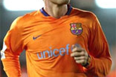 "Tàn sát" Mallorca, Barca trở lại ngôi đầu