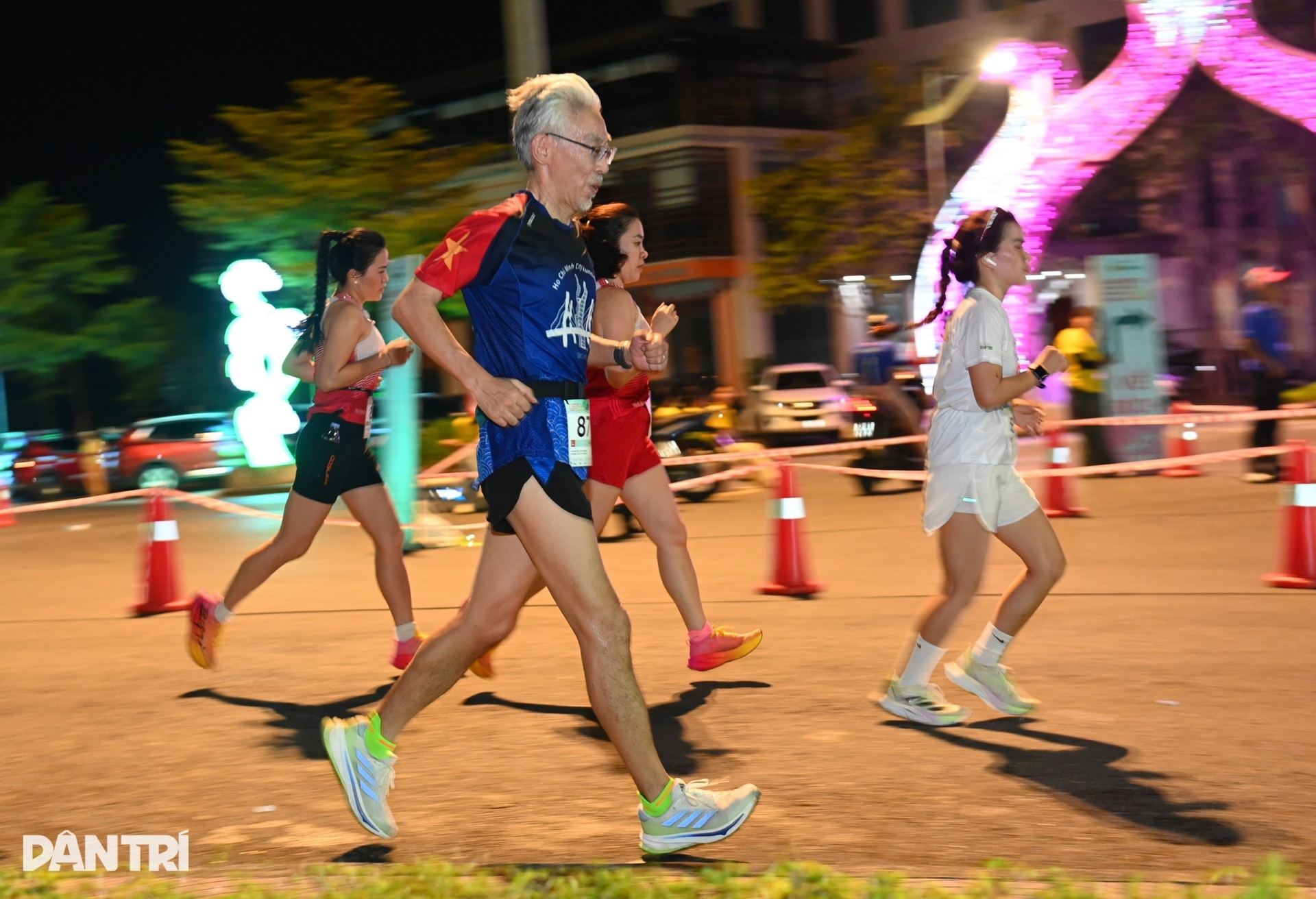 Running steps on the brilliant route of Quang Tri International Marathon - 10 Những bước chạy trên cung đường rực rỡ của Quảng Trị International Marathon - 10