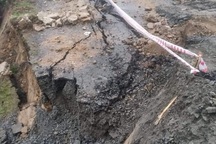 Vết nứt lớn cắt đứt Tỉnh lộ 152 lên Khu du lịch Sa Pa