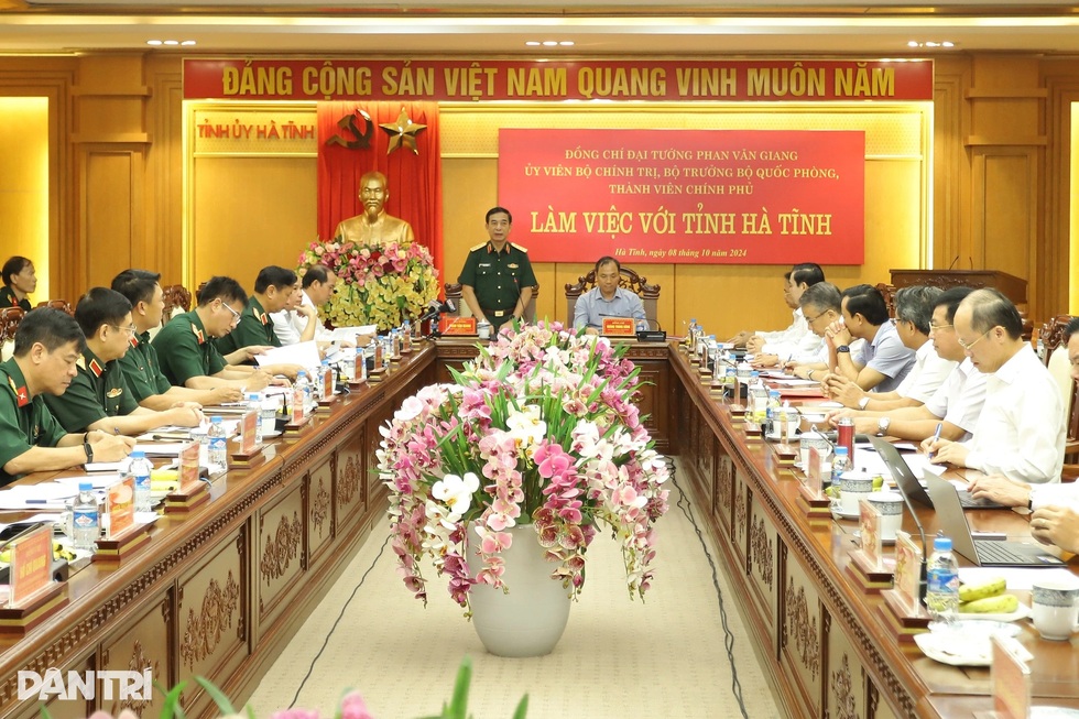 Đại tướng Phan Văn Giang: Hà Tĩnh tiếp tục quan tâm an sinh xã hội - 1 Đại tướng Phan Văn Giang: Hà Tĩnh tiếp tục quan tâm an sinh xã hội - 1