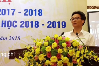 Phó Thủ tướng Vũ Đức Đam bàn về giảm biên chế và tự chủ đại học
