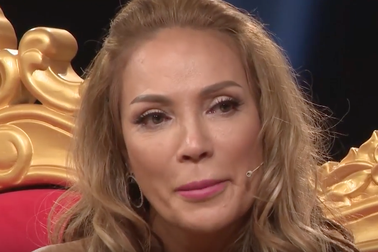 Nữ danh ca Thanh Hà khóc nức nở khi nhớ đến những hồi ức cay đắng