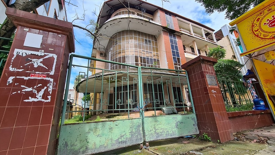 Nhiều nhà công sản cũ sau chuyển đổi bị bỏ hoang trên đất vàng Lào Cai - 4 Nhiều nhà công sản cũ sau chuyển đổi bị bỏ hoang trên đất vàng Lào Cai - 4
