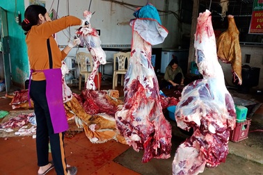 Giá thịt trâu, bò tăng “chóng mặt” vẫn... tranh nhau mua!