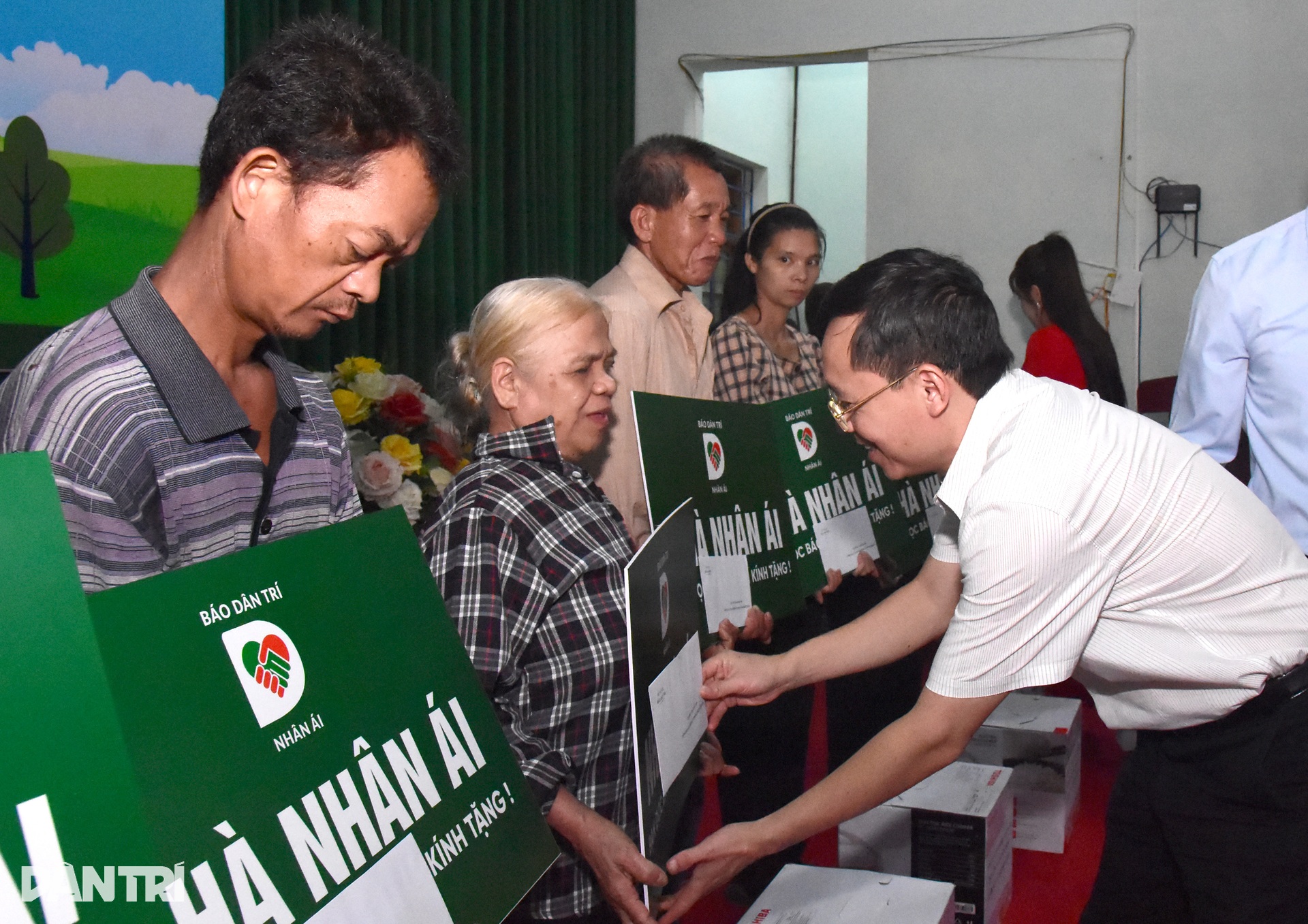 Khánh thành 10 ngôi nhà Nhân ái, gieo hy vọng ở vùng núi Lạng Sơn - 7 Khánh thành 10 ngôi nhà Nhân ái, gieo hy vọng ở vùng núi Lạng Sơn - 7