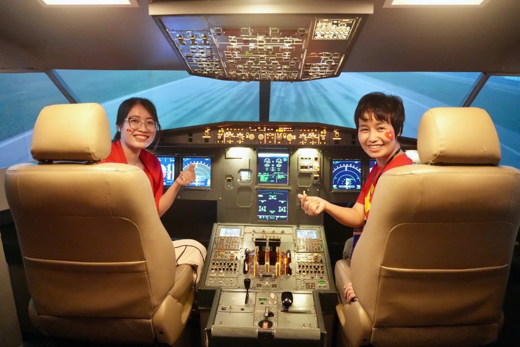 Dấu ấn Vietnam Airlines tại Triển lãm “80 năm hành trình Độc lập - Tự do - Hạnh phúc” - 5 Dấu ấn Vietnam Airlines tại Triển lãm “80 năm hành trình Độc lập - Tự do - Hạnh phúc” - 5