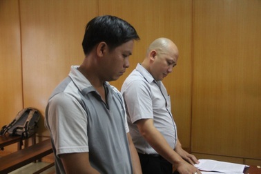 Cán bộ hải quan “tiếp tay” buôn lậu chỉ bị đề nghị xử lý hành chính