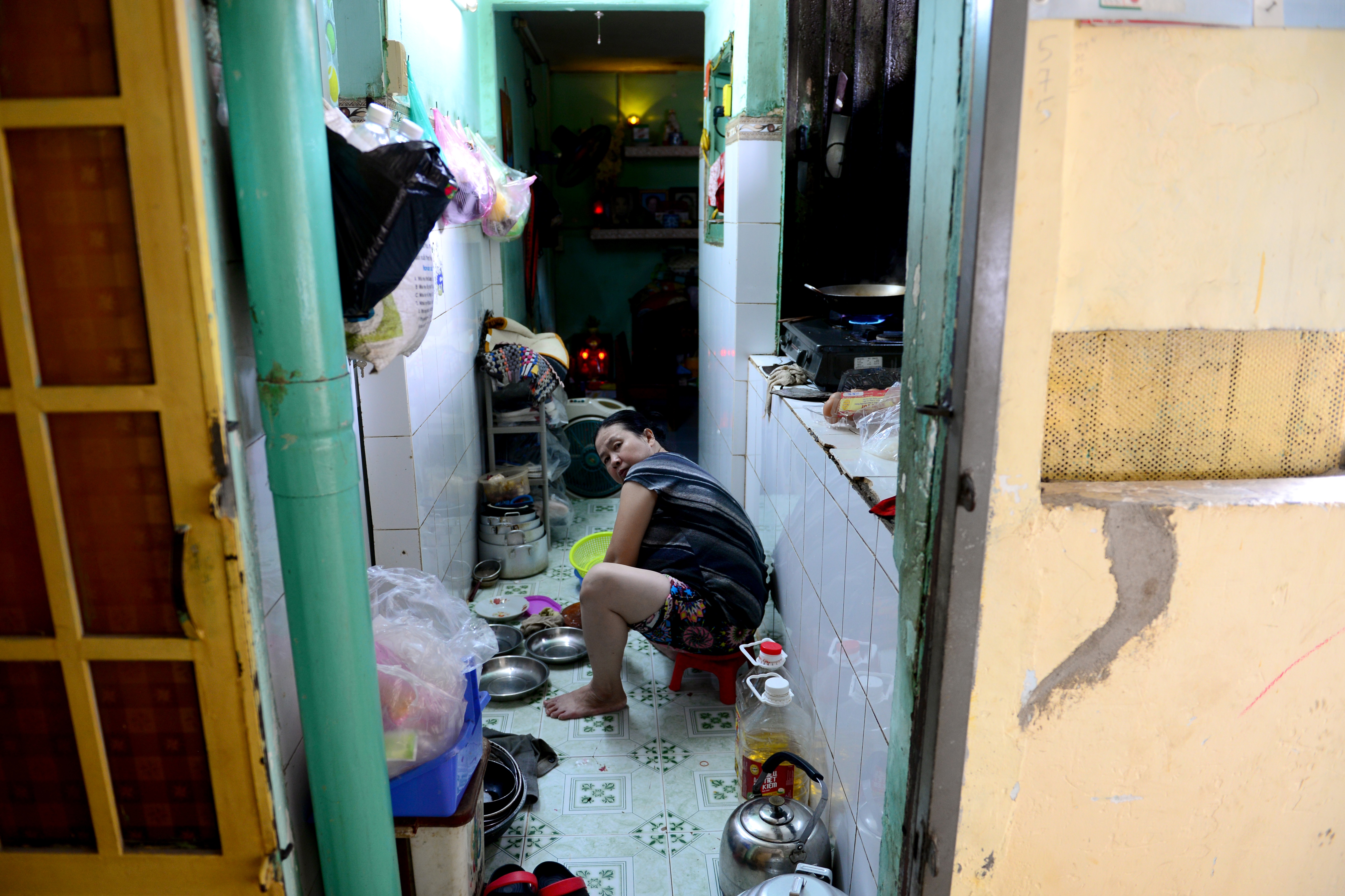 Sống thấp thỏm trong chung cư từng lớn nhất miền Nam - 6 Sống thấp thỏm trong chung cư từng lớn nhất miền Nam - 6