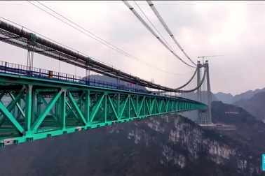 Trung Quốc thông xe cầu cao nhất thế giới