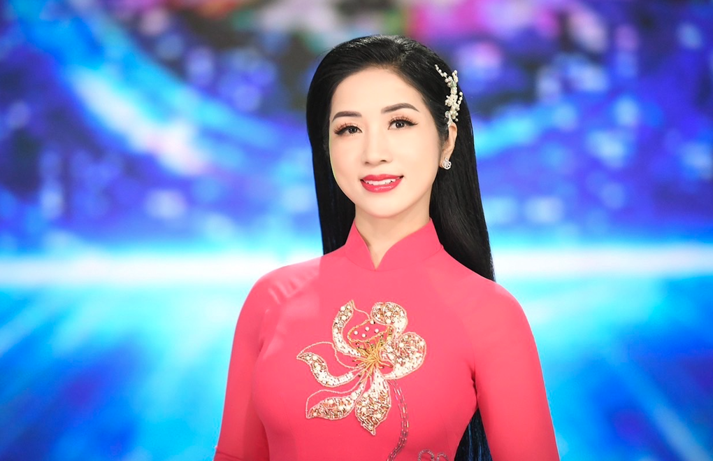 Sao Mai Phương Nga: Âm nhạc lan tỏa hình tượng Chủ tịch Hồ Chí Minh - 1 Sao Mai Phương Nga: Âm nhạc lan tỏa hình tượng Chủ tịch Hồ Chí Minh - 1