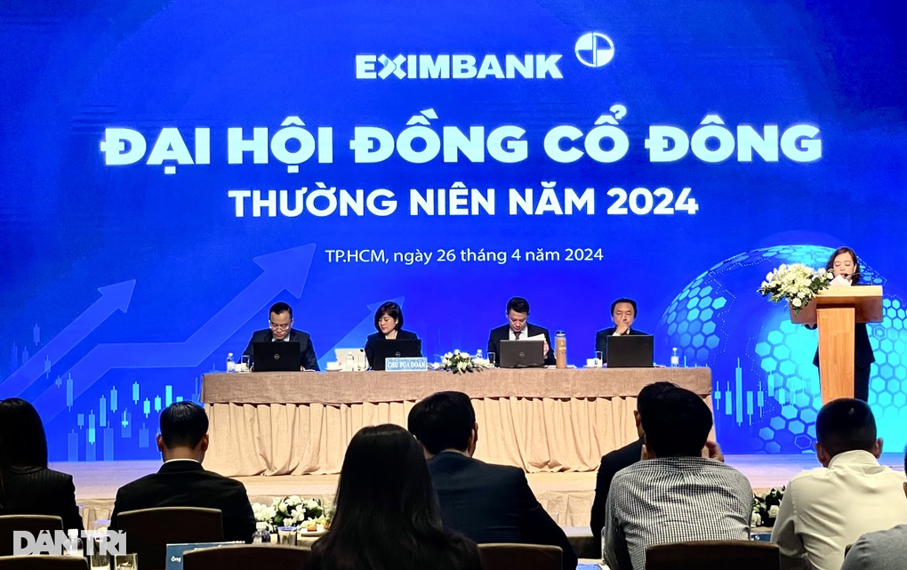 ĐHCĐ Eximbank: Bầu chủ tịch Bamboo Capital vào HĐQT; nói lại vụ thẻ 8,8 tỷ - 2 ĐHCĐ Eximbank: Bầu chủ tịch Bamboo Capital vào HĐQT; nói lại vụ thẻ 8,8 tỷ - 2