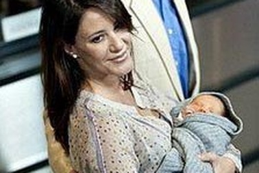 Chùm ảnh: "Tiểu hoàng tử" Đan Mạch lần đầu ra mắt công chúng