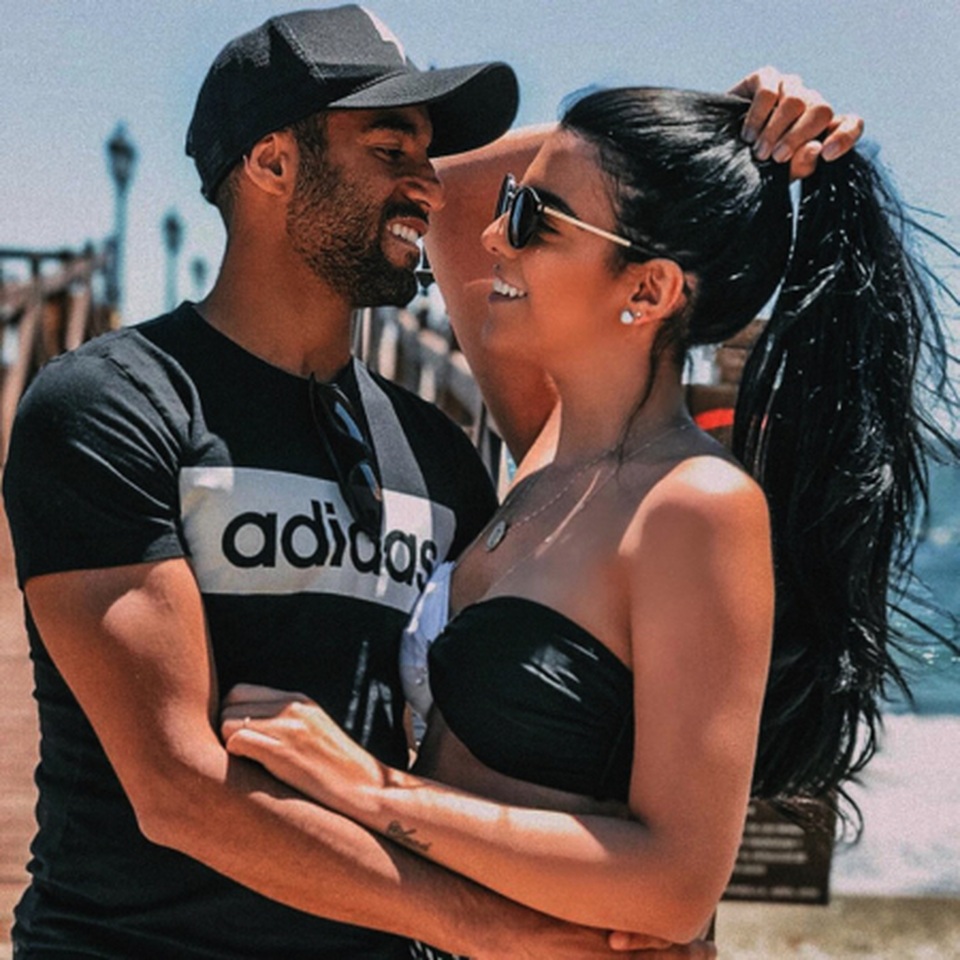 Ngắm dàn mỹ nhân nóng bỏng cổ vũ cho Tottenham - 11